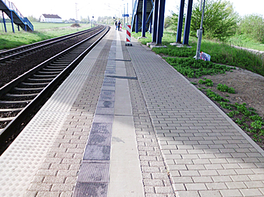 Bahnsteigabchnitt Rothensee-Magdeburg02