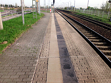 Bahnsteigabschnitt Magdeburg-Rothensee02